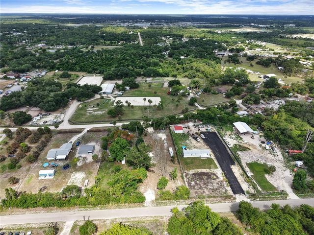 17761 Shelby LN, North Fort Myers, FL 33917