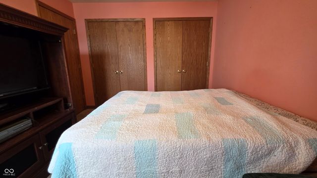 210 Bishop Drive, Seymour, IN 47274