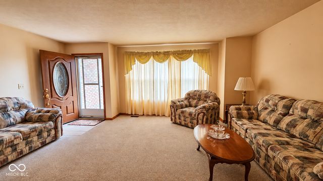 210 Bishop Drive, Seymour, IN 47274