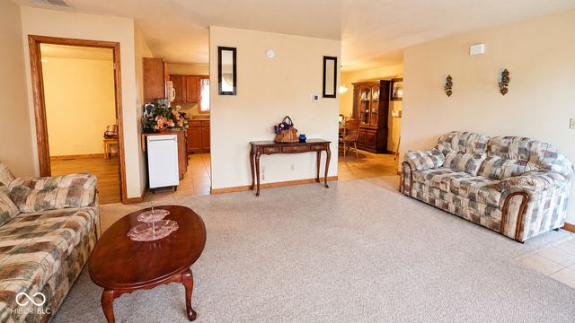 210 Bishop Drive, Seymour, IN 47274