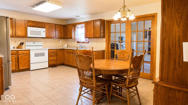 210 Bishop Drive, Seymour, IN 47274