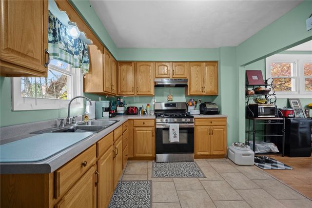 10 Jacquette Pl, Uniontown, PA 15401