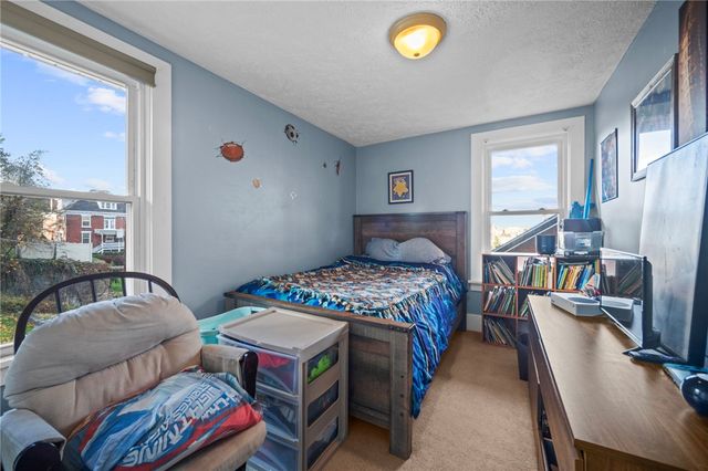 10 Jacquette Pl, Uniontown, PA 15401