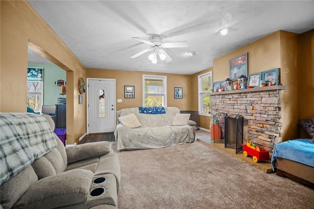 10 Jacquette Pl, Uniontown, PA 15401