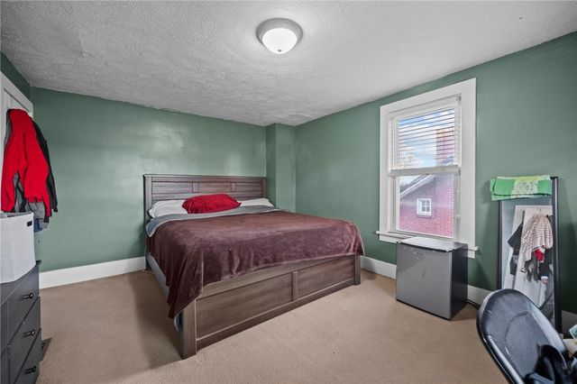 10 Jacquette Pl, Uniontown, PA 15401