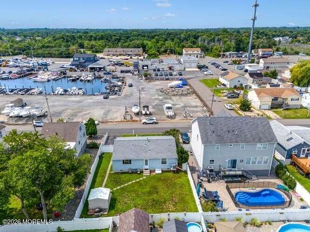 625 Beachwood Avenue, Toms River, NJ 08753
