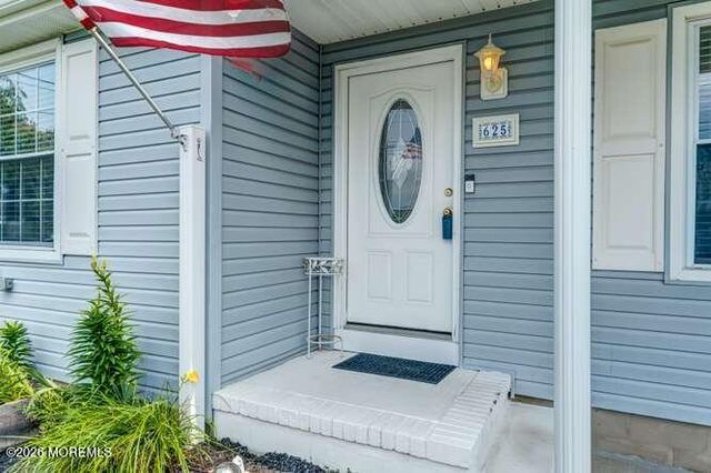 625 Beachwood Avenue, Toms River, NJ 08753