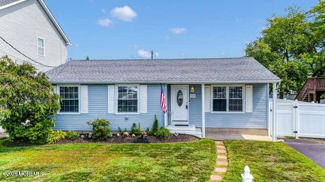 625 Beachwood Avenue, Toms River, NJ 08753