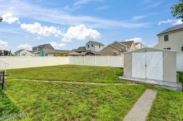 625 Beachwood Avenue, Toms River, NJ 08753