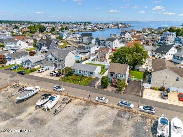 625 Beachwood Avenue, Toms River, NJ 08753