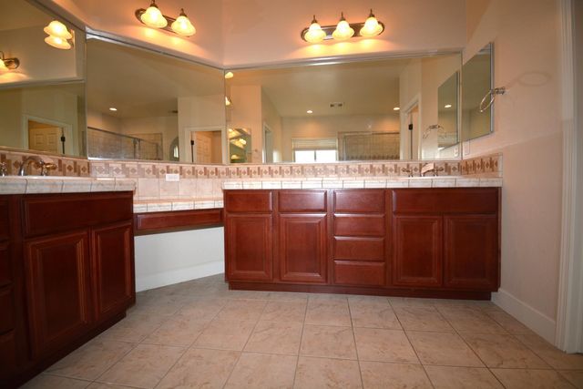 3310 N Jason Avenue, Fresno, CA 93737