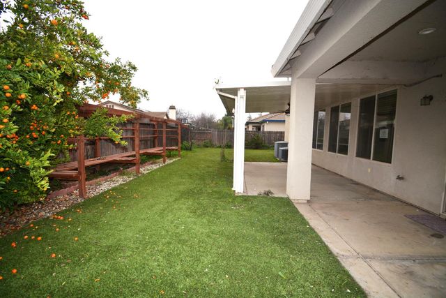 3310 N Jason Avenue, Fresno, CA 93737