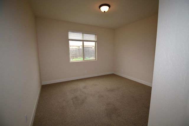 3310 N Jason Avenue, Fresno, CA 93737