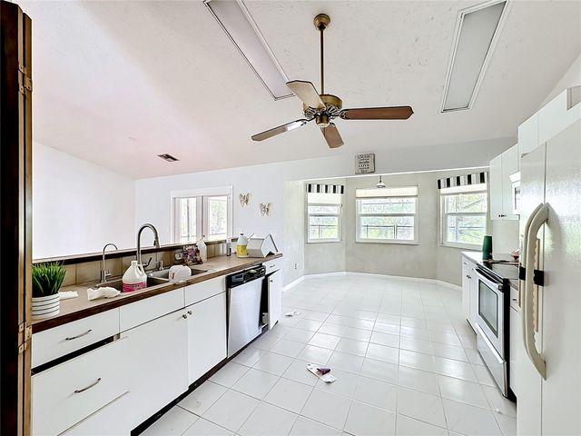 1654 SE FALLON DRIVE, Port St Lucie, FL 34983