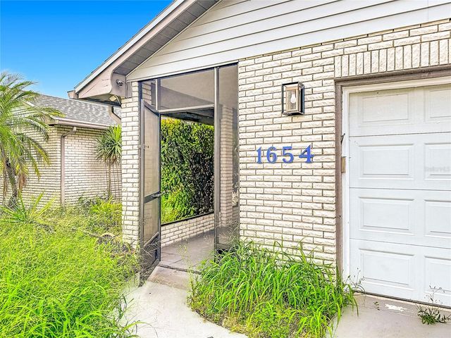 1654 SE FALLON DRIVE, Port St Lucie, FL 34983