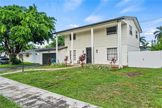 17845 SW 112th Ct, Miami, FL 33157