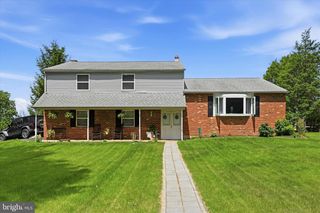 1520 CAROLINE DR, Aston, PA 19014