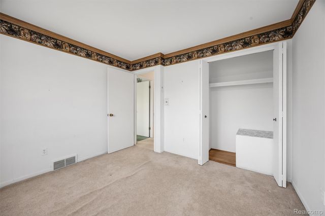 3036 Shawnee Lane, Waterford Charter Township, MI 48329