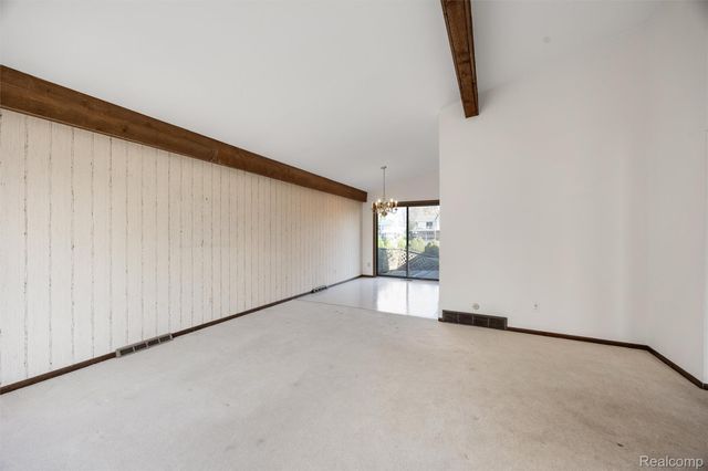 3036 Shawnee Lane, Waterford Charter Township, MI 48329