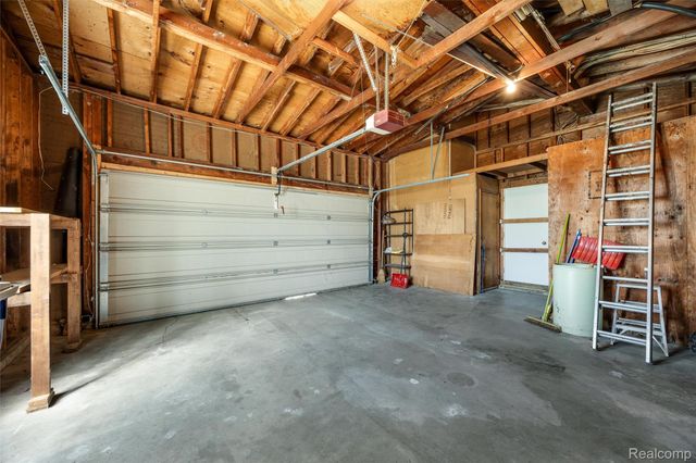 3036 Shawnee Lane, Waterford Charter Township, MI 48329