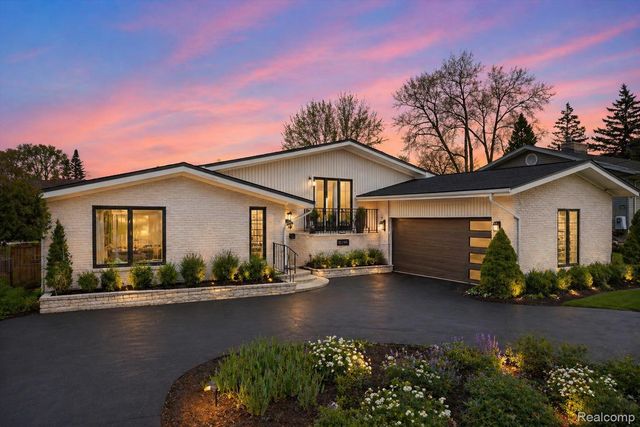 3036 Shawnee Lane, Waterford Charter Township, MI 48329