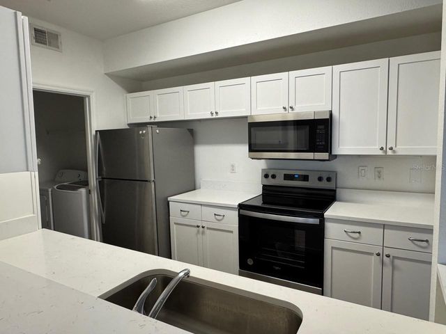 5536 METROWEST BOULEVARD 8-311, Orlando, FL 32811