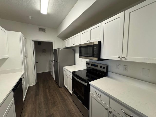 5536 METROWEST BOULEVARD 8-311, Orlando, FL 32811
