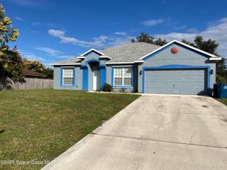 793 Boc Circle NW, Palm Bay, FL 32907