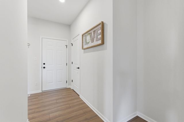 547 Marilyn Way, Valparaiso, IN 46385
