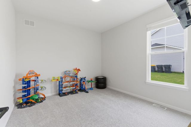 547 Marilyn Way, Valparaiso, IN 46385