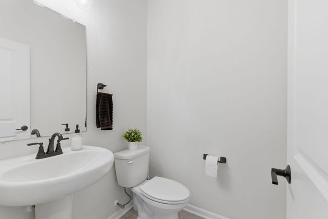 547 Marilyn Way, Valparaiso, IN 46385