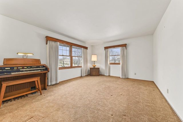 N170W20569 Parkview DRIVE, Jackson, WI 53037