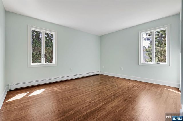 4 4th Street, Pequannock Township, NJ 07440
