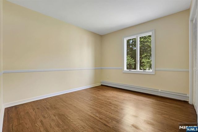 4 4th Street, Pequannock Township, NJ 07440
