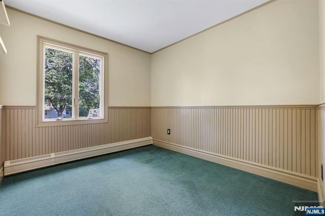 4 4th Street, Pequannock Township, NJ 07440