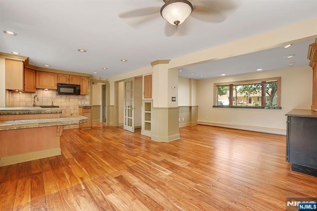 4 4th Street, Pequannock Township, NJ 07440