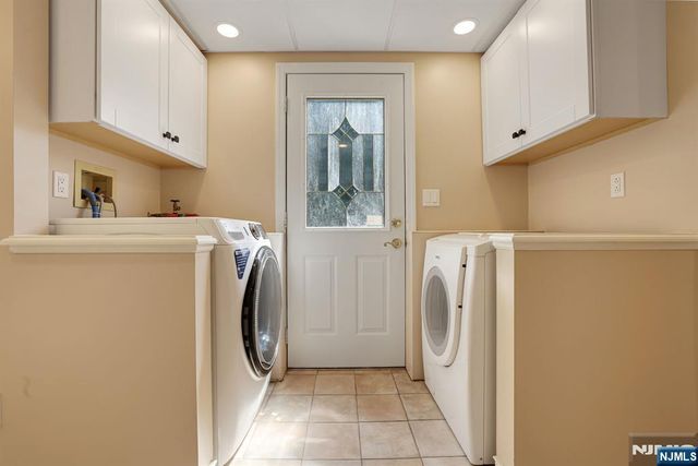 4 4th Street, Pequannock Township, NJ 07440