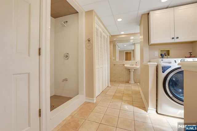 4 4th Street, Pequannock Township, NJ 07440