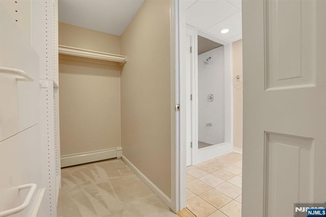 4 4th Street, Pequannock Township, NJ 07440