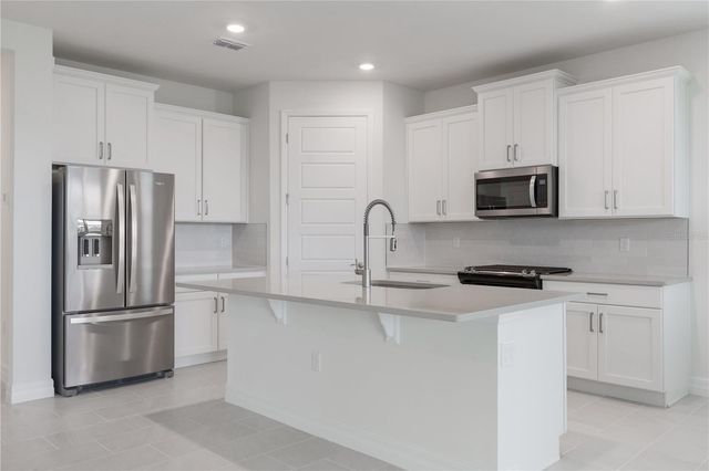 3944 KENNEBUNK LOOP, Mount Dora, FL 32757