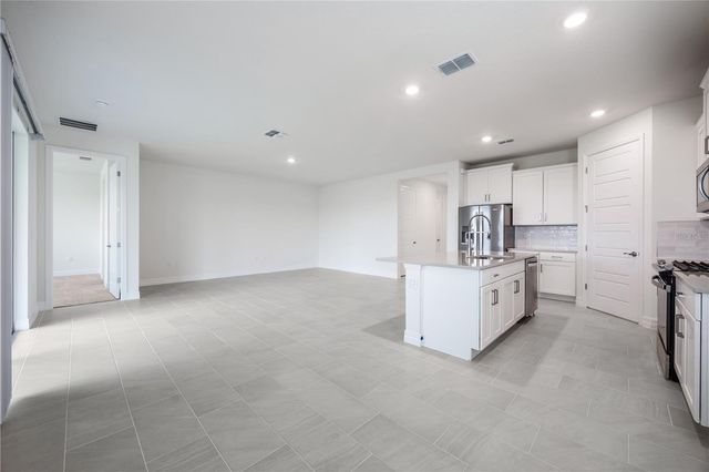 3944 KENNEBUNK LOOP, Mount Dora, FL 32757