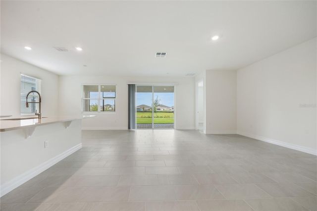 3944 KENNEBUNK LOOP, Mount Dora, FL 32757