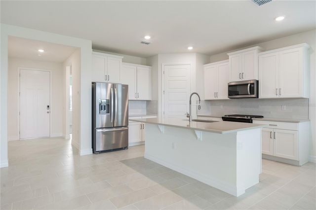 3944 KENNEBUNK LOOP, Mount Dora, FL 32757