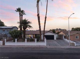 2550 Vegas Valley Drive, Las Vegas, NV 89121