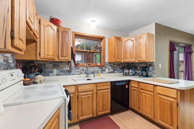 27640 Meridian Avenue, Belle Plaine, MN 56011