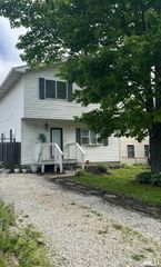 923 E LONDON Avenue, Peoria Heights, IL 61616