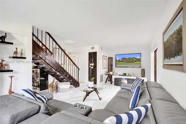 6554 SW 114th Pl H74, Miami, FL 33173