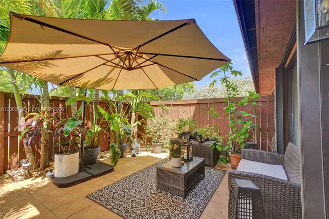 6554 SW 114th Pl H74, Miami, FL 33173