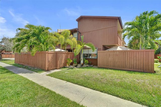 6554 SW 114th Pl H74, Miami, FL 33173