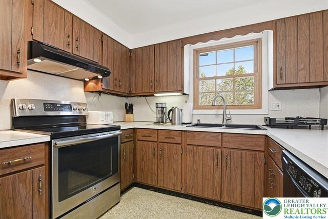 772 Mohawk Trail, Stroud Twp, PA 18360